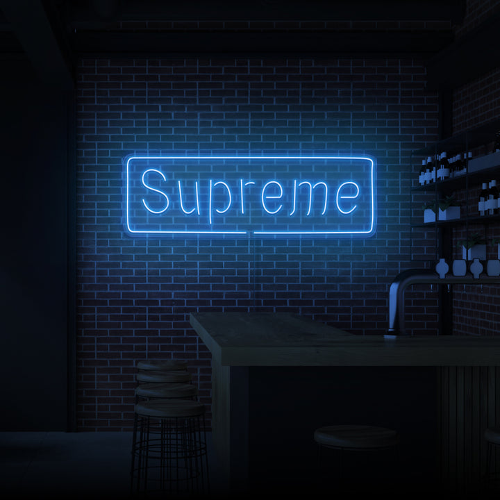 "SUPREME" NEON SKILT