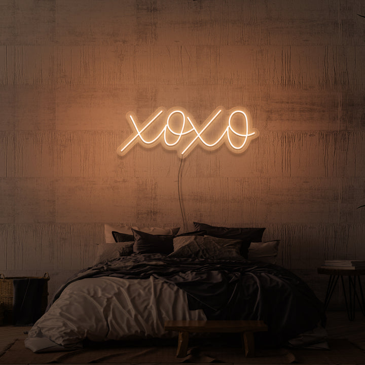 "XOXO" NEON SKILT
