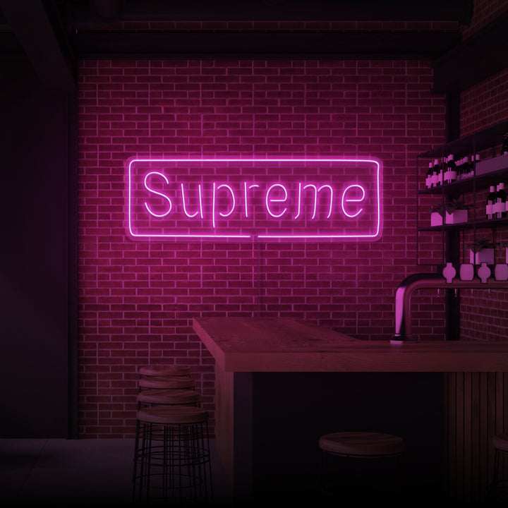 "SUPREME" NEON SKILT